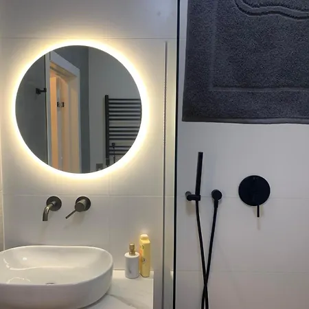 в жк срібний дім люкс 14 Apartment *